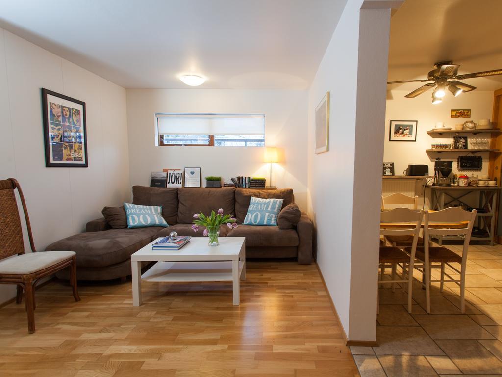 Skolo Apartment Селфос Екстериор снимка